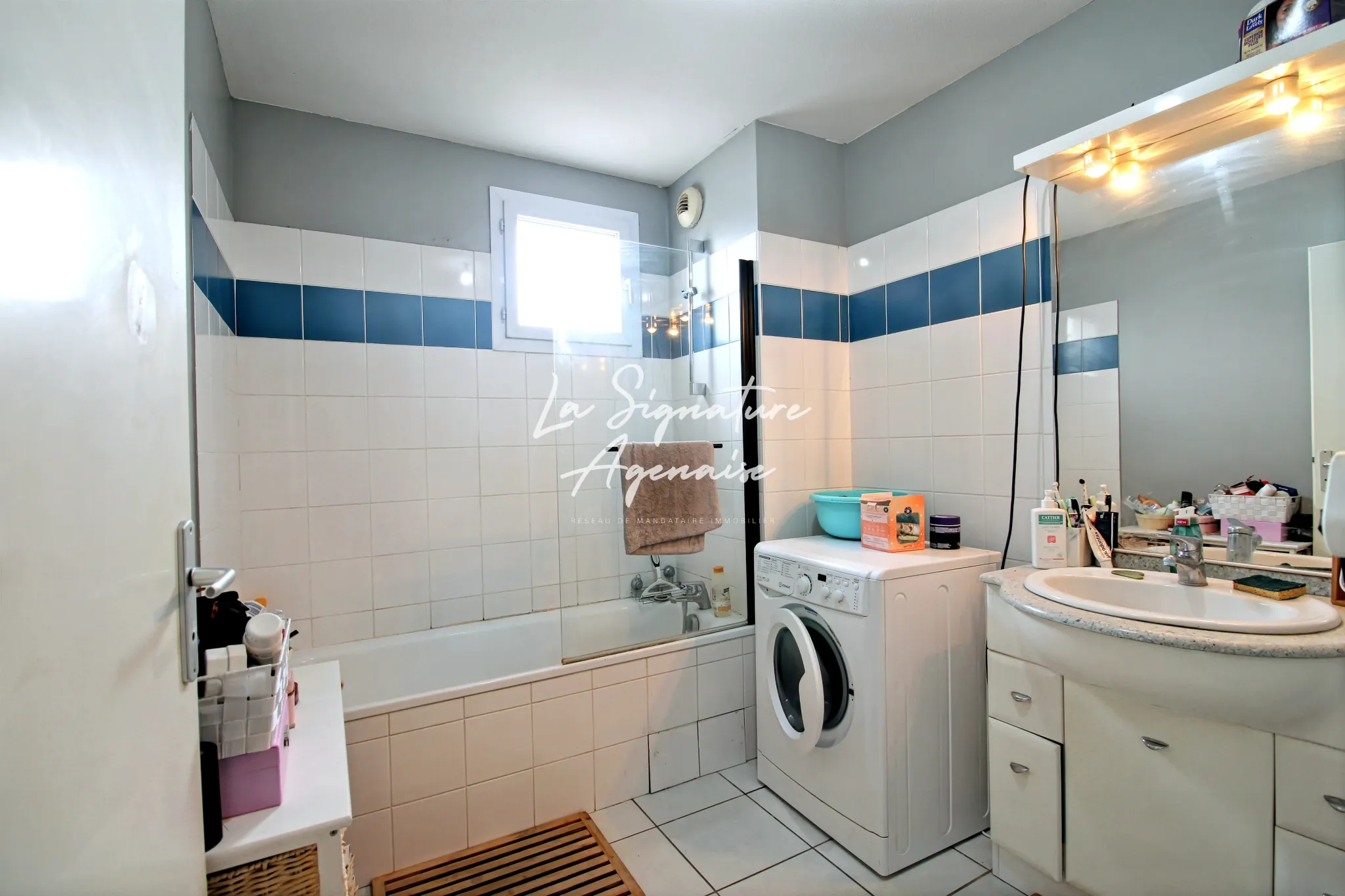 Appartement T3 avec terrasse à Agen, dernier étage avec piscine et parking 