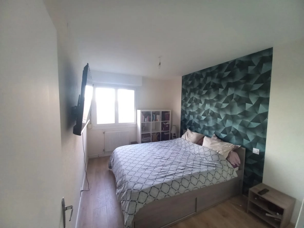 Appartement T3 rénové avec vue et parking au centre de Clermont-Ferrand 