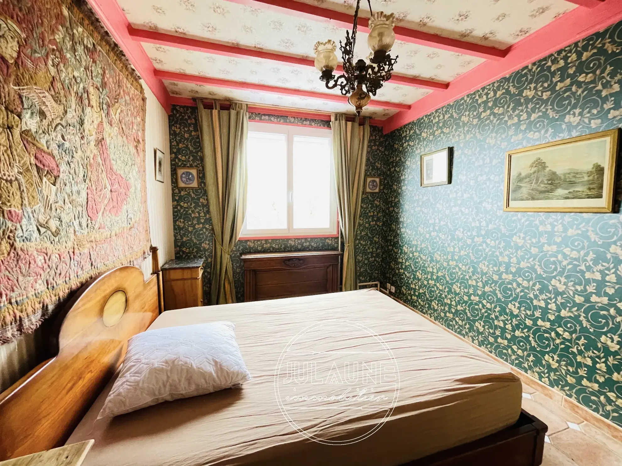 Maison familiale à Isle avec 4 chambres, véranda chauffée et jardin oasis 