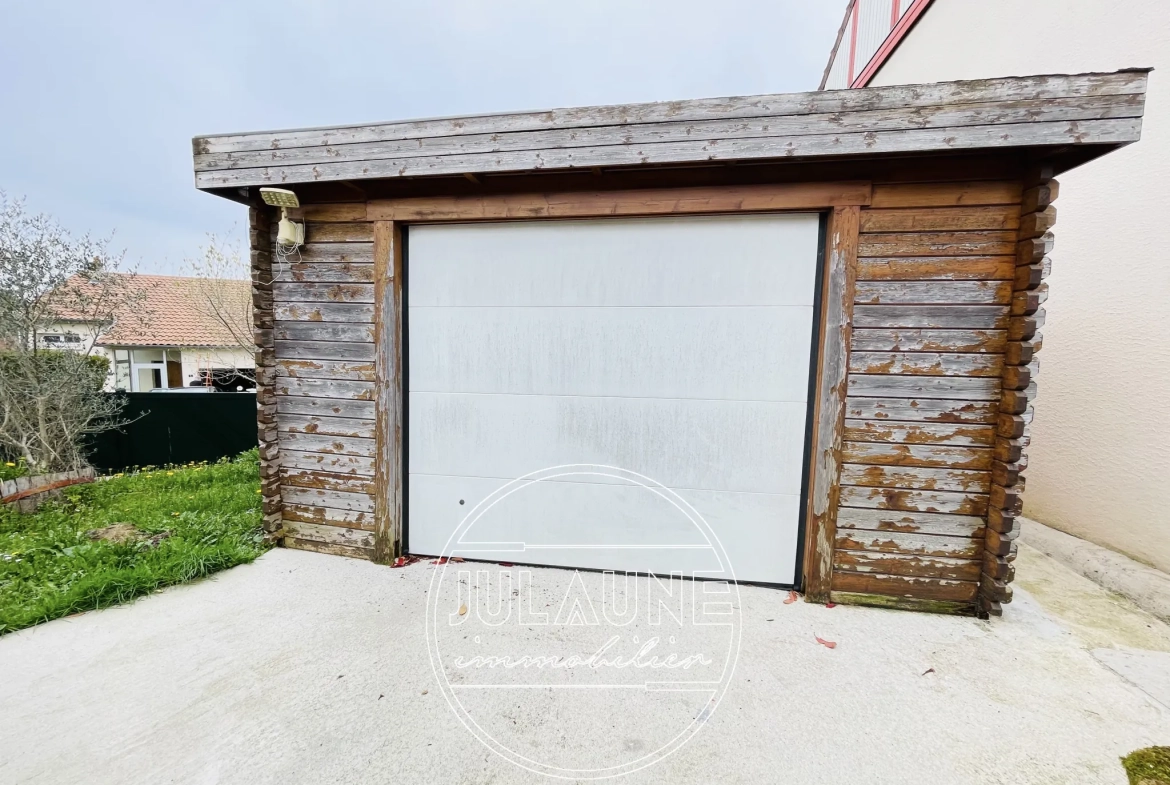 Maison familiale à Isle avec 4 chambres, véranda chauffée et jardin oasis 