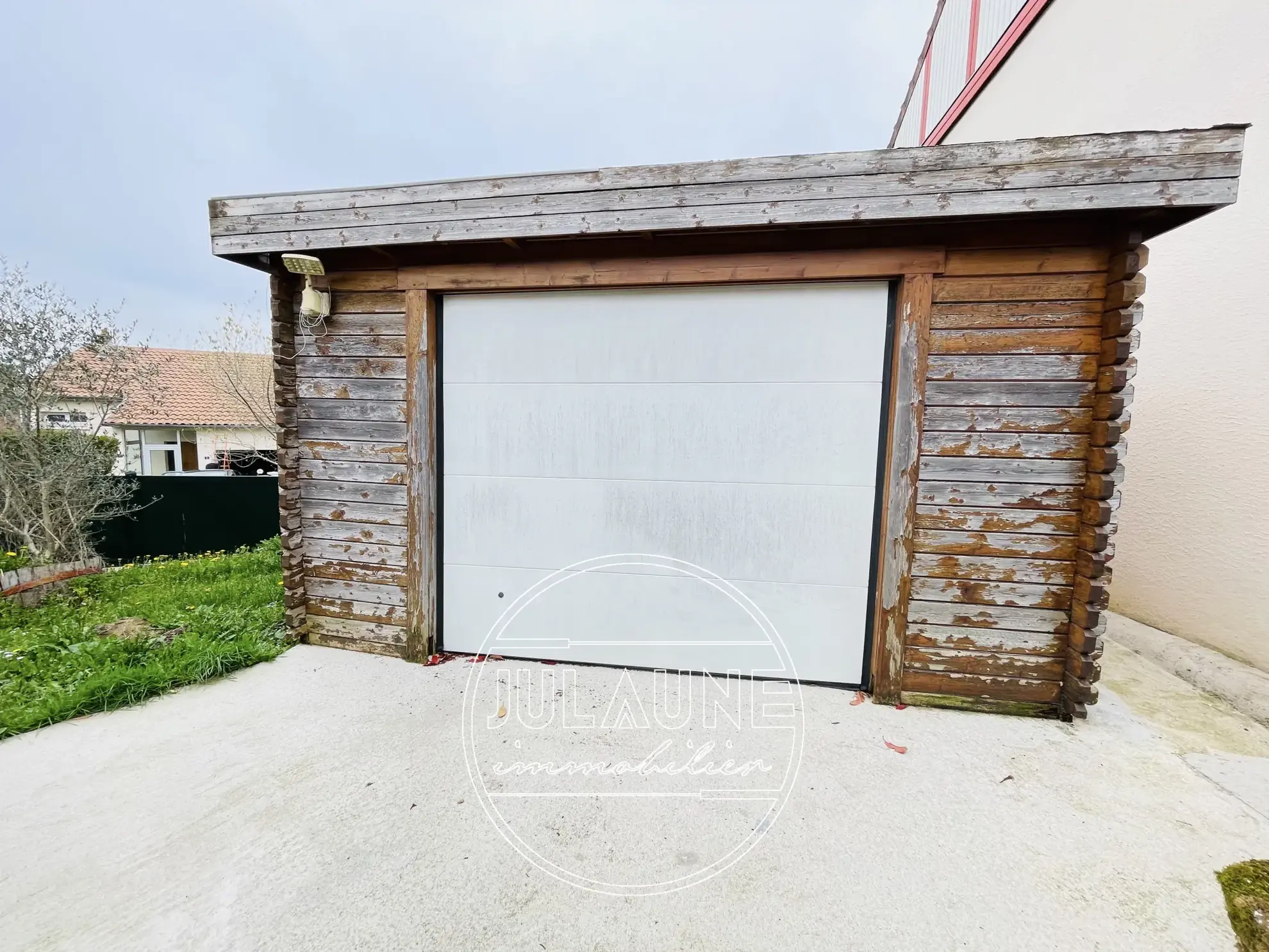 Maison familiale à Isle avec 4 chambres, véranda chauffée et jardin oasis 