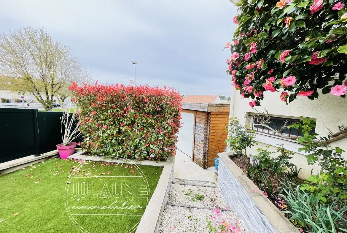 Maison familiale à Isle avec 4 chambres, véranda chauffée et jardin oasis 