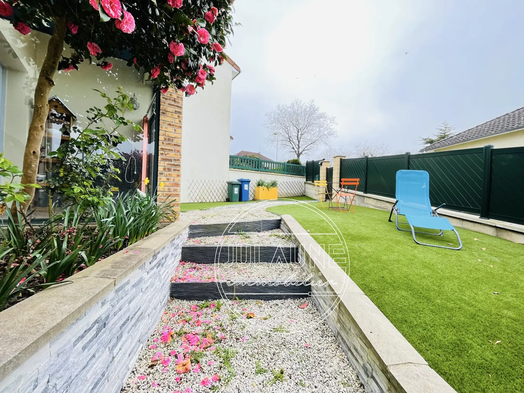 Maison familiale à Isle avec 4 chambres, véranda chauffée et jardin oasis 