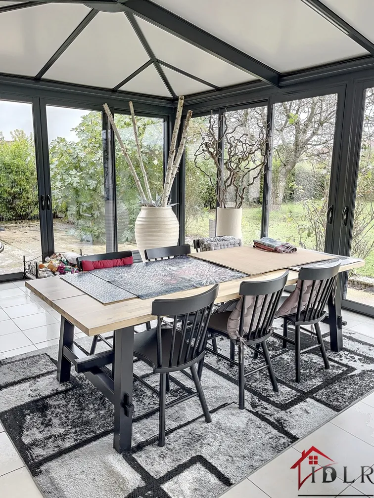 Magnifique maison de plain-pied à Chalindrey avec véranda et terrain clos 