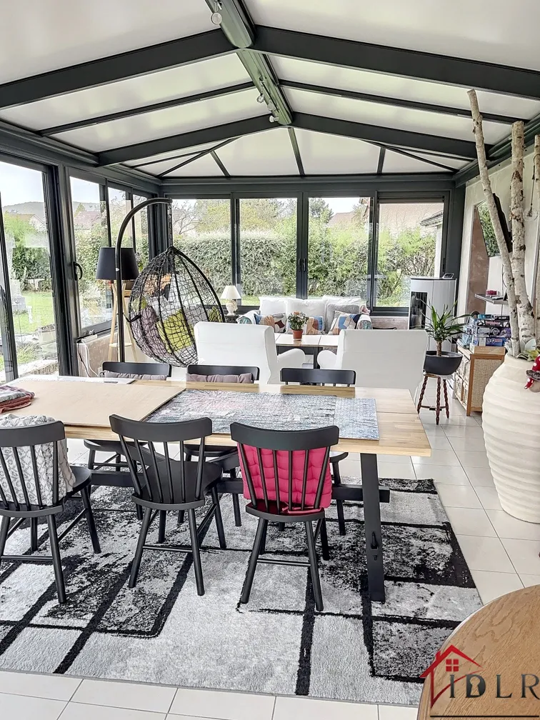 Magnifique maison de plain-pied à Chalindrey avec véranda et terrain clos 