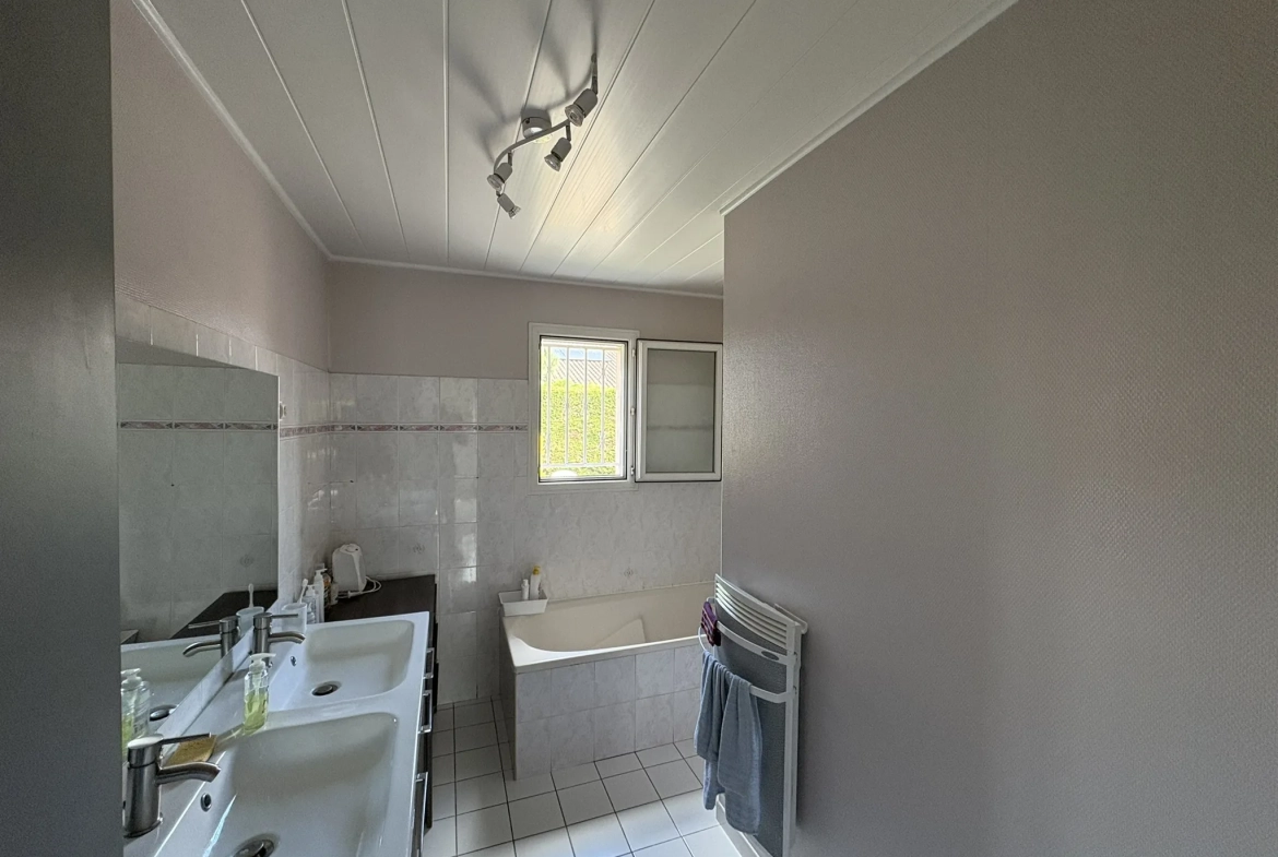 Belle maison 4 chambres à Boe – Plain-pied, jardin et économies d’énergie 