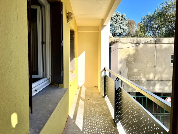 Appartement T4 rénové avec balcon et garage à Carcassonne