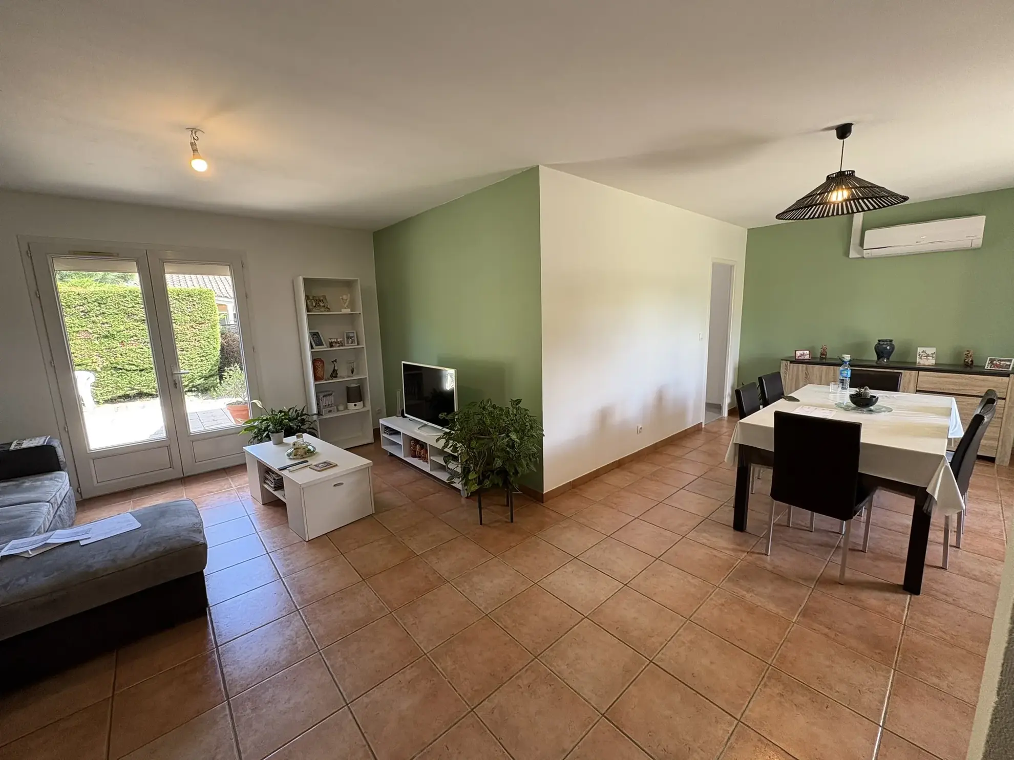 Belle maison 4 chambres à Boe – Plain-pied, jardin et économies d’énergie 