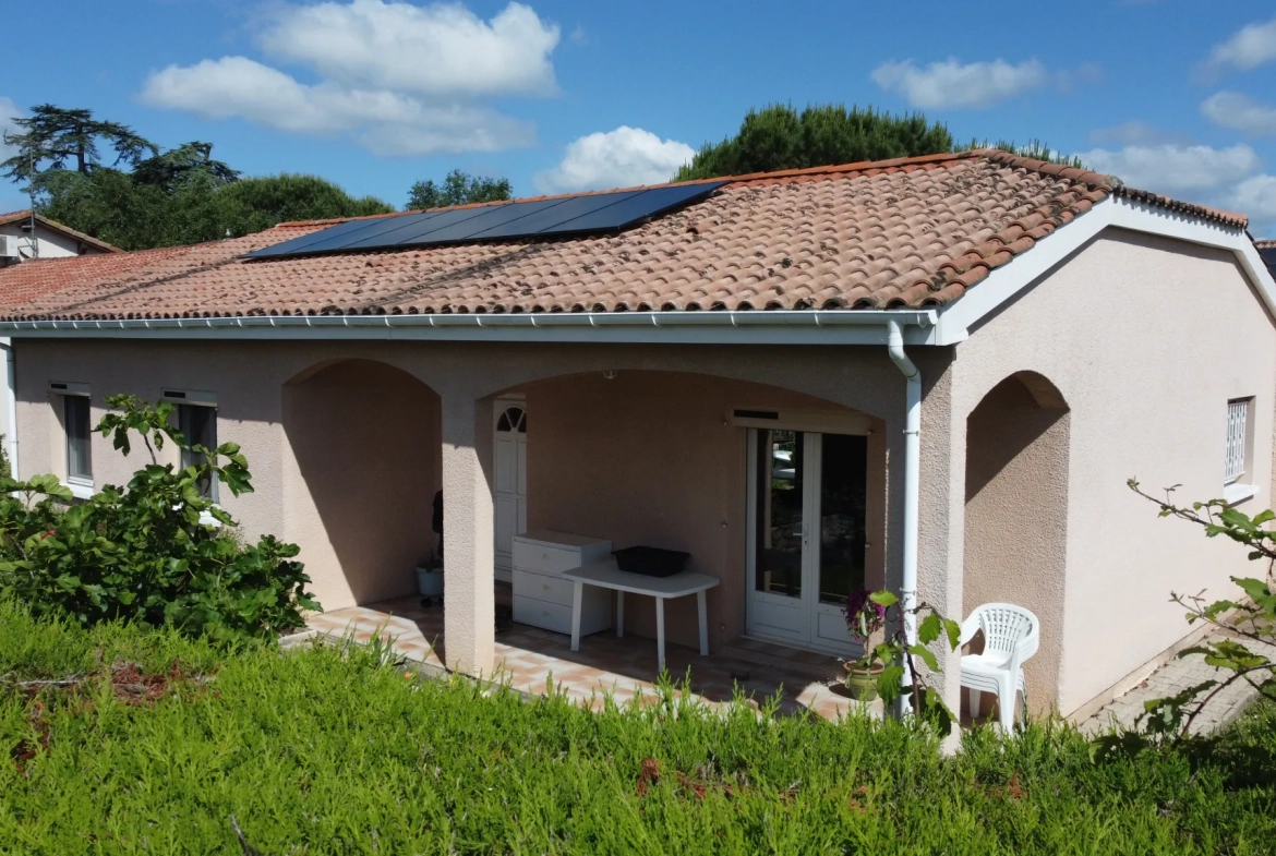 Belle maison 4 chambres à Boe – Plain-pied, jardin et économies d’énergie 