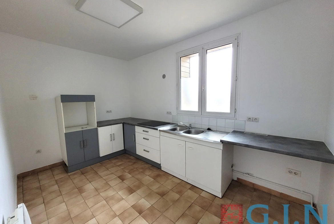 Appartement T5 de 111 m² à Fecamp, proche de la plage, avec parking 