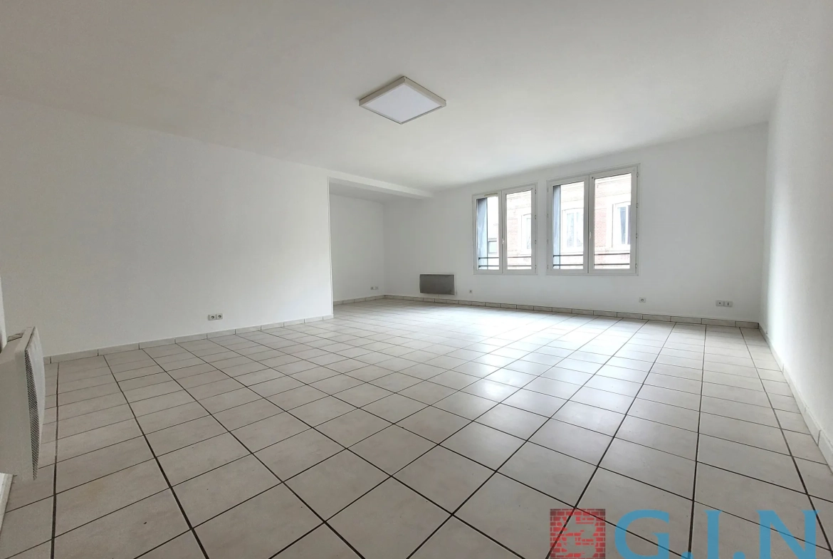 Appartement T5 de 111 m² à Fecamp, proche de la plage, avec parking 