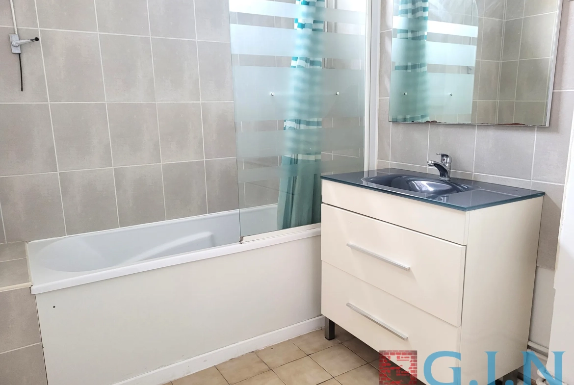 Appartement T5 de 111 m² à Fecamp, proche de la plage, avec parking 