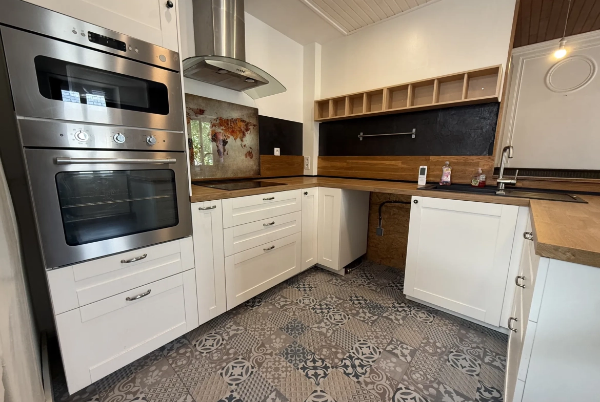 Maison de ville à Gannat - 159m², garage, 4 chambres, charme d'origine 