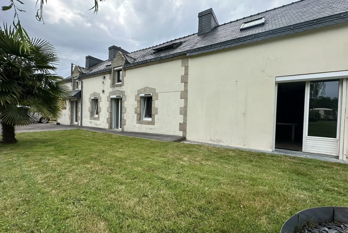 Charmante longère en pierre à Camors, proche de la forêt, 90 m² habitables avec potentiel d'extension 