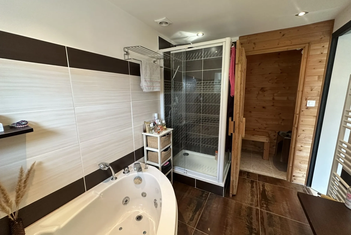 Charmante longère en pierre à Camors, proche de la forêt, 90 m² habitables avec potentiel d'extension 