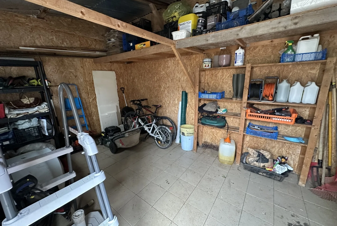 Charmante longère en pierre à Camors, proche de la forêt, 90 m² habitables avec potentiel d'extension 