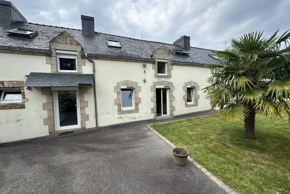 Charmante longère en pierre à Camors, proche de la forêt, 90 m² habitables avec potentiel d'extension 