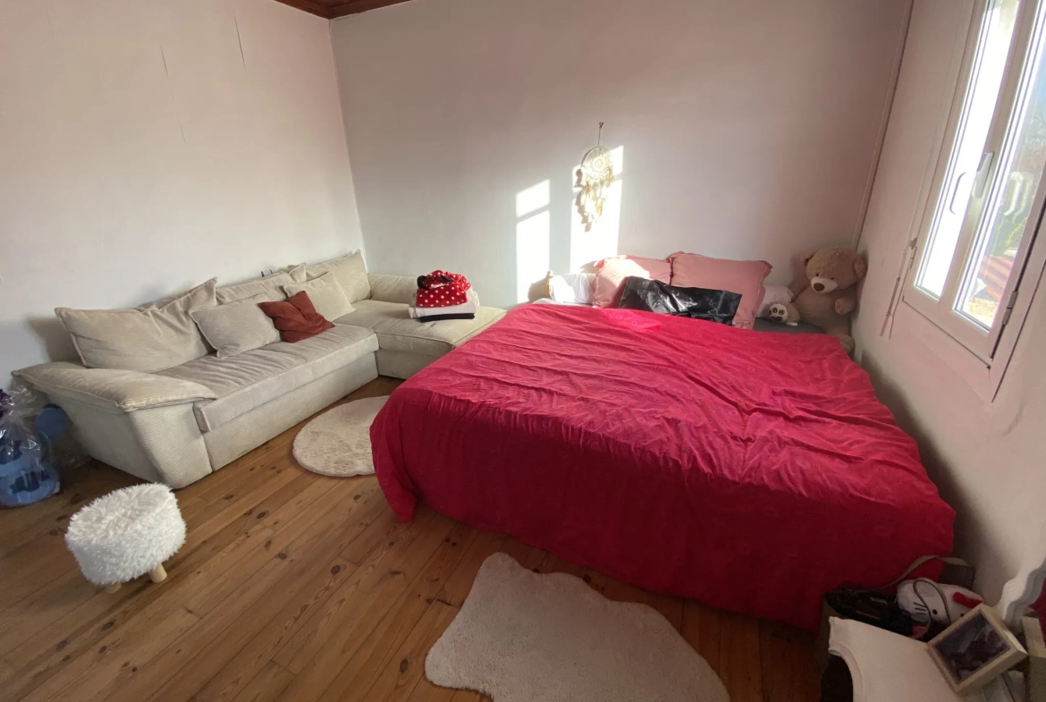 Maison de 210 m² avec dépendances à Captieux, potentiel élevé 