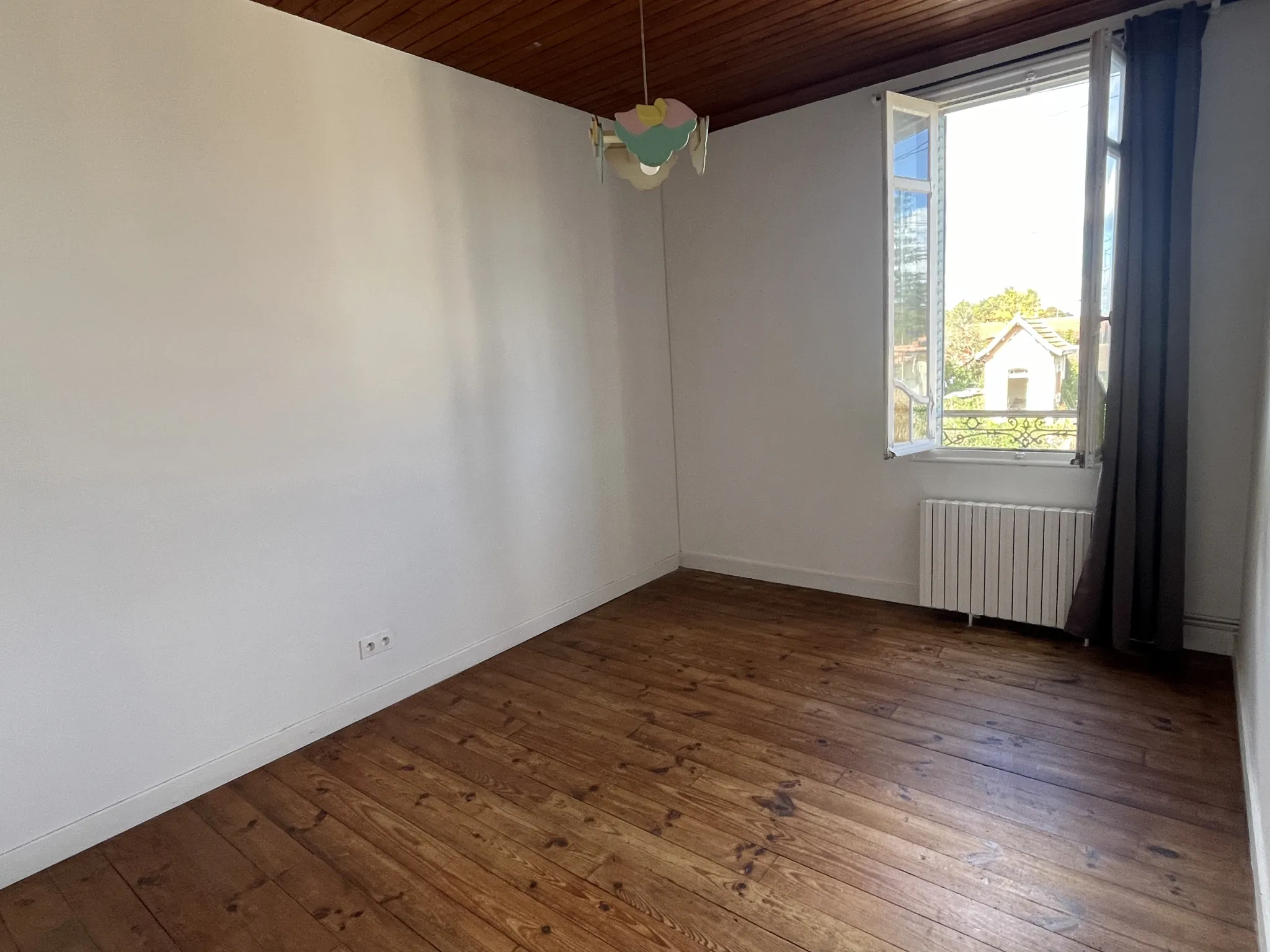 Maison de 210 m² avec dépendances à Captieux, potentiel élevé 