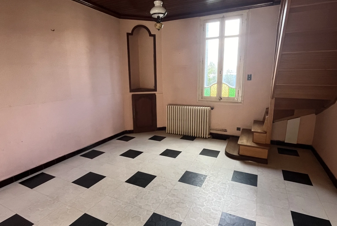 Maison de 210 m² avec dépendances à Captieux, potentiel élevé 