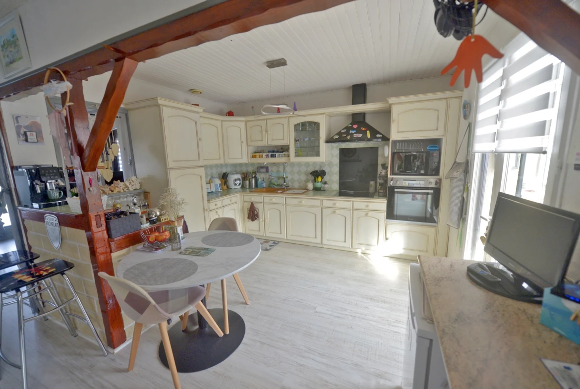 Maison en vente à Cozes avec piscine, jardin et grande terrasse - Idéal résidence principale 