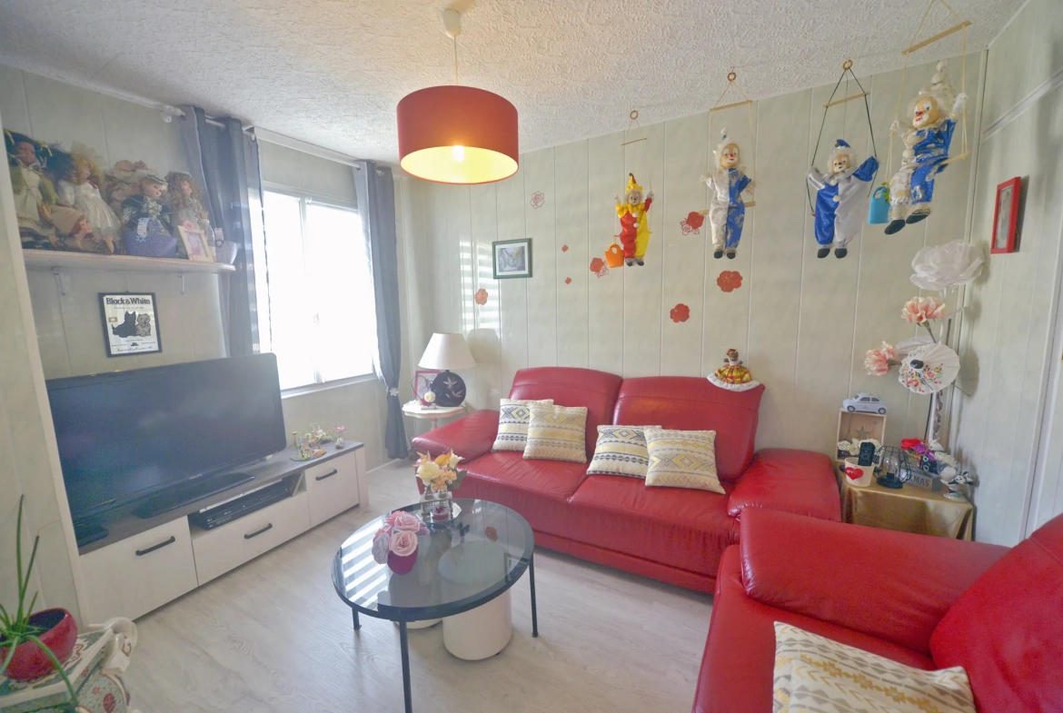 Maison en vente à Cozes avec piscine, jardin et grande terrasse - Idéal résidence principale 