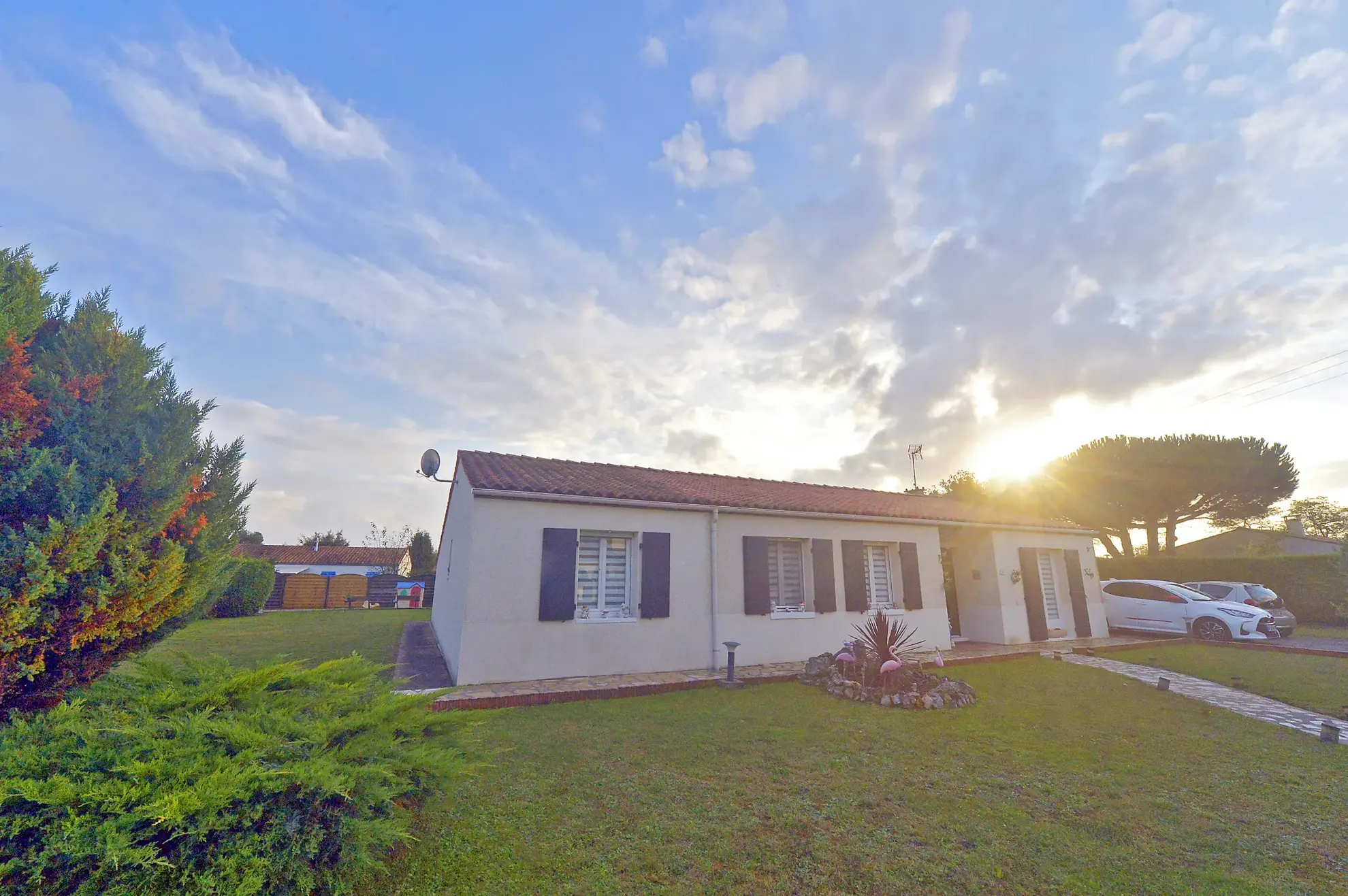 Maison en vente à Cozes avec piscine, jardin et grande terrasse - Idéal résidence principale 