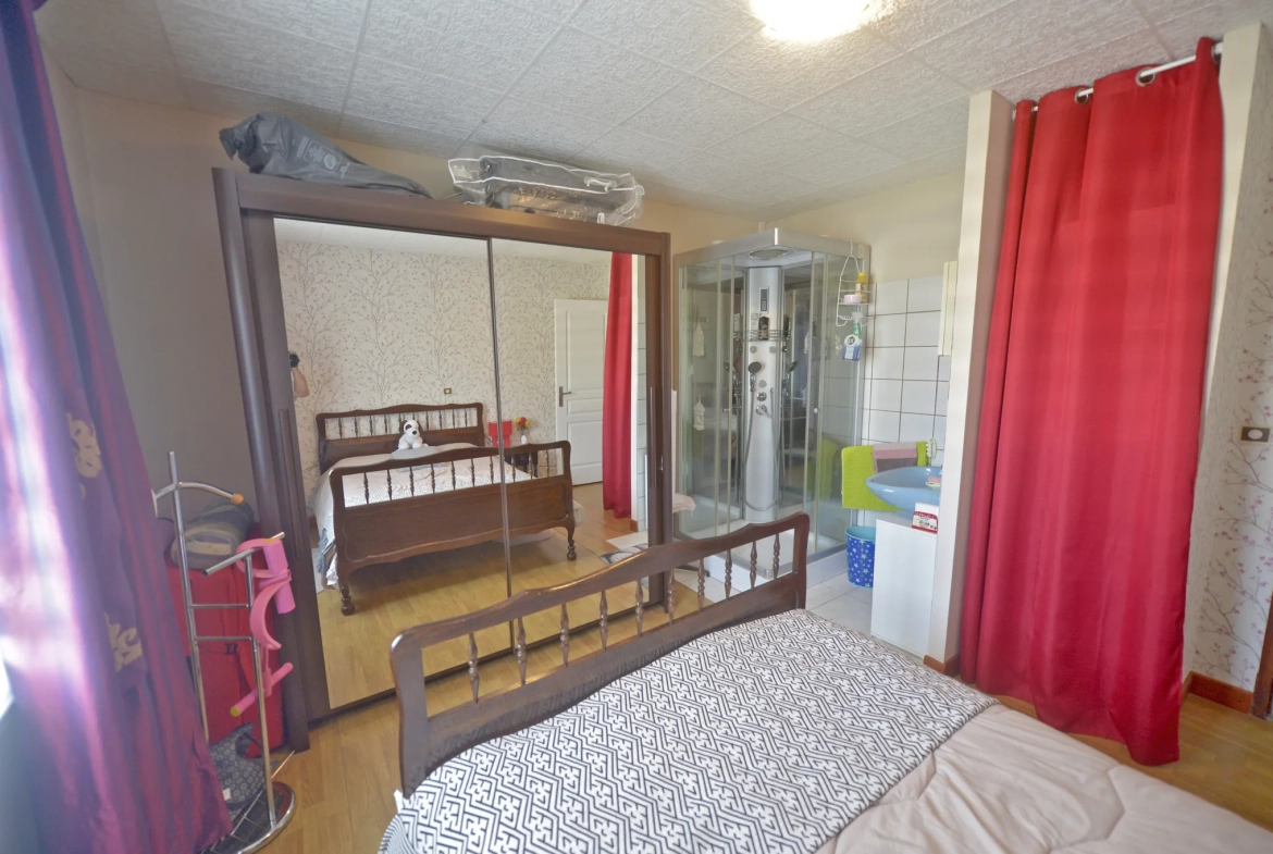 Maison en vente à Cozes avec piscine, jardin et grande terrasse - Idéal résidence principale 