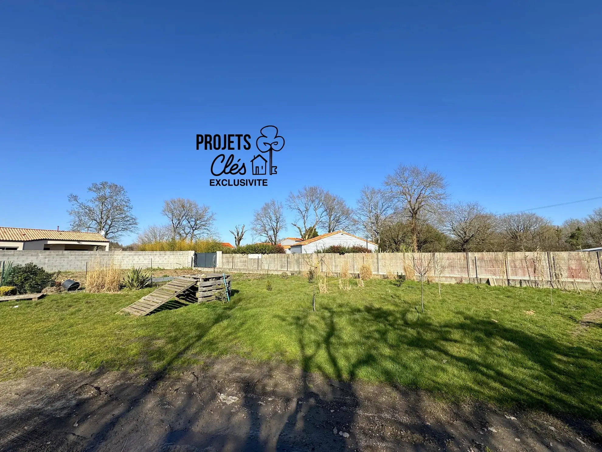 Terrain de 771 m² à Grosbreuil, Opportunité à Saisir – Non viabilisé et hors lotissement 