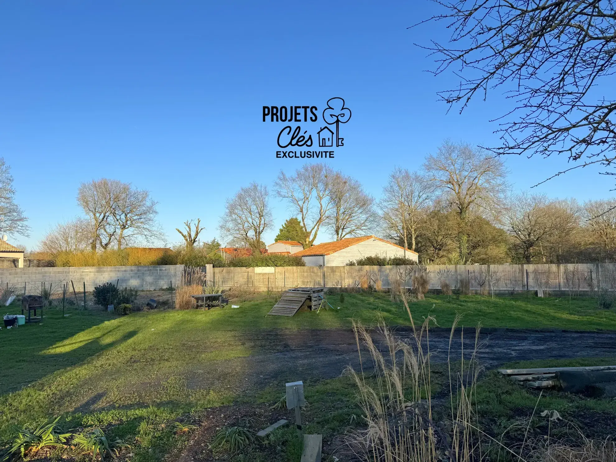 Terrain de 771 m² à Grosbreuil, Opportunité à Saisir – Non viabilisé et hors lotissement 