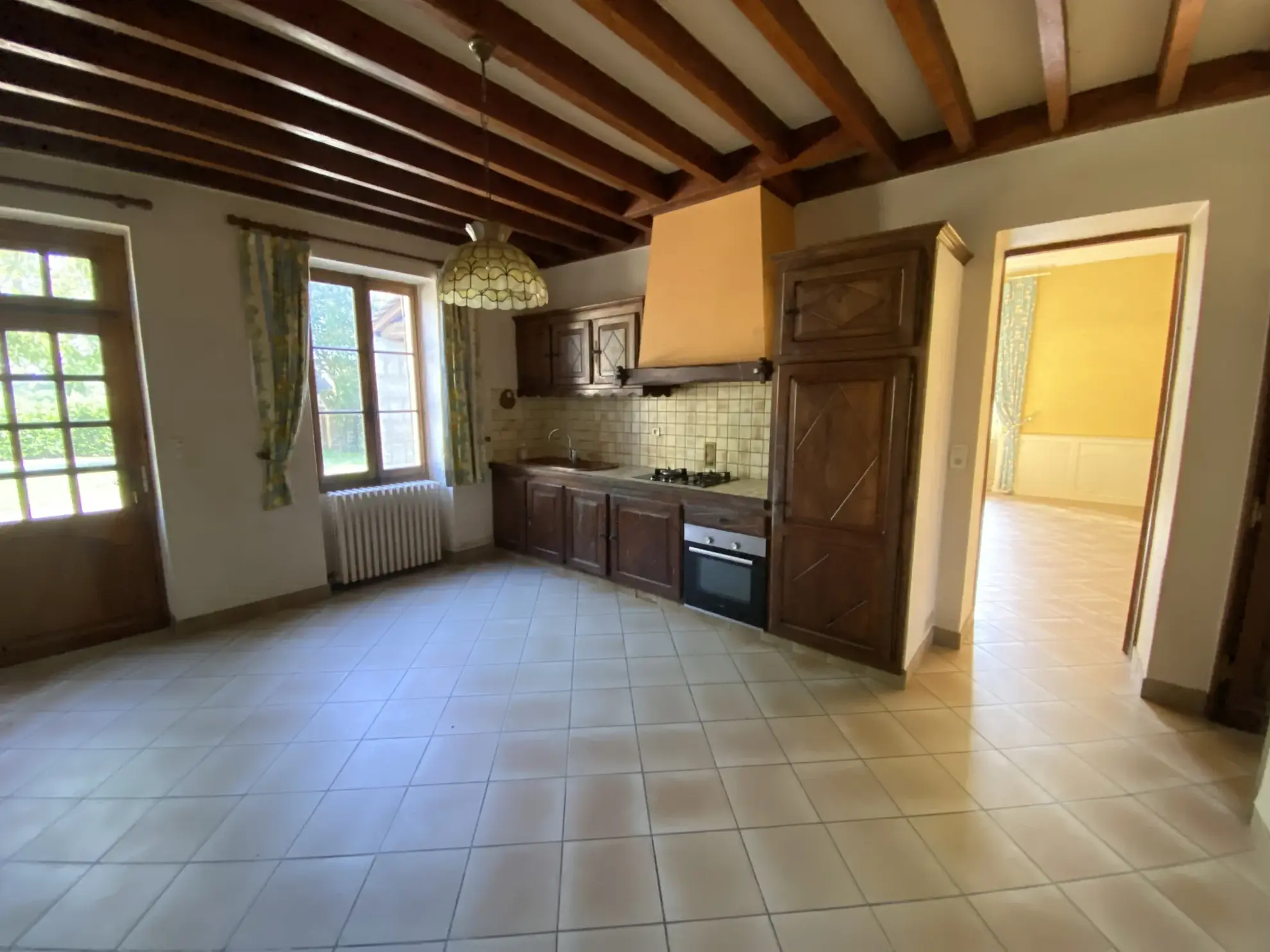 Belle propriété à Langon avec dépendances et vaste terrain à rénover 