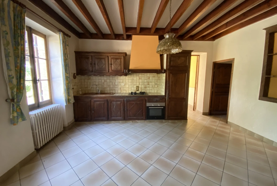 Belle propriété à Langon avec dépendances et vaste terrain à rénover 