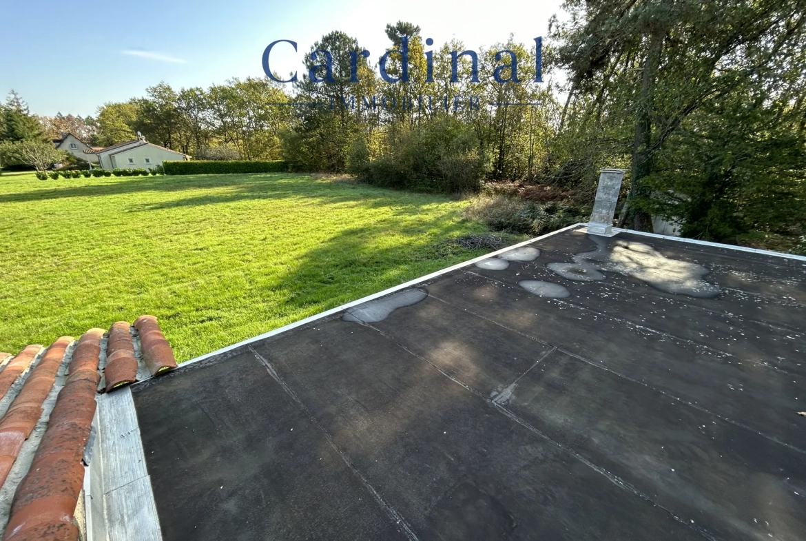 Maison à finir de rénover avec grand parc à Coursac – Potentiel exceptionnel 