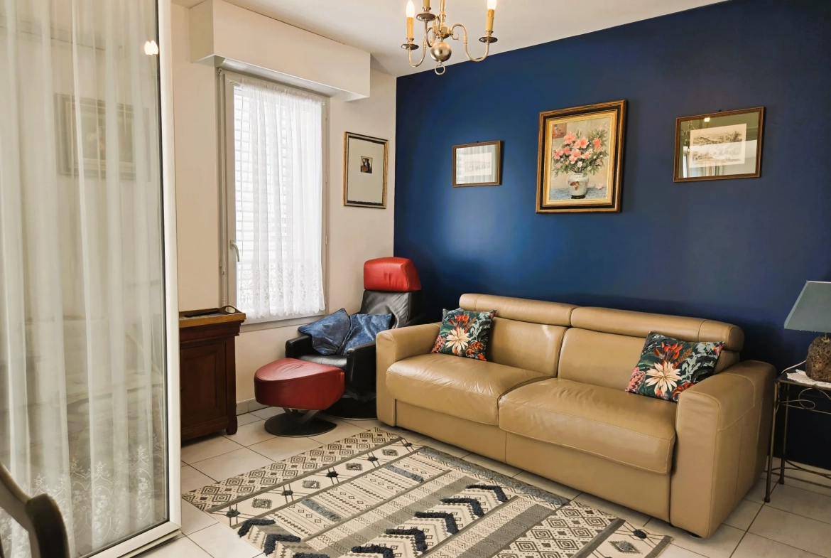 Appartement 3 pièces à Marseille proche gare Saint Charles avec terrasse et parking 
