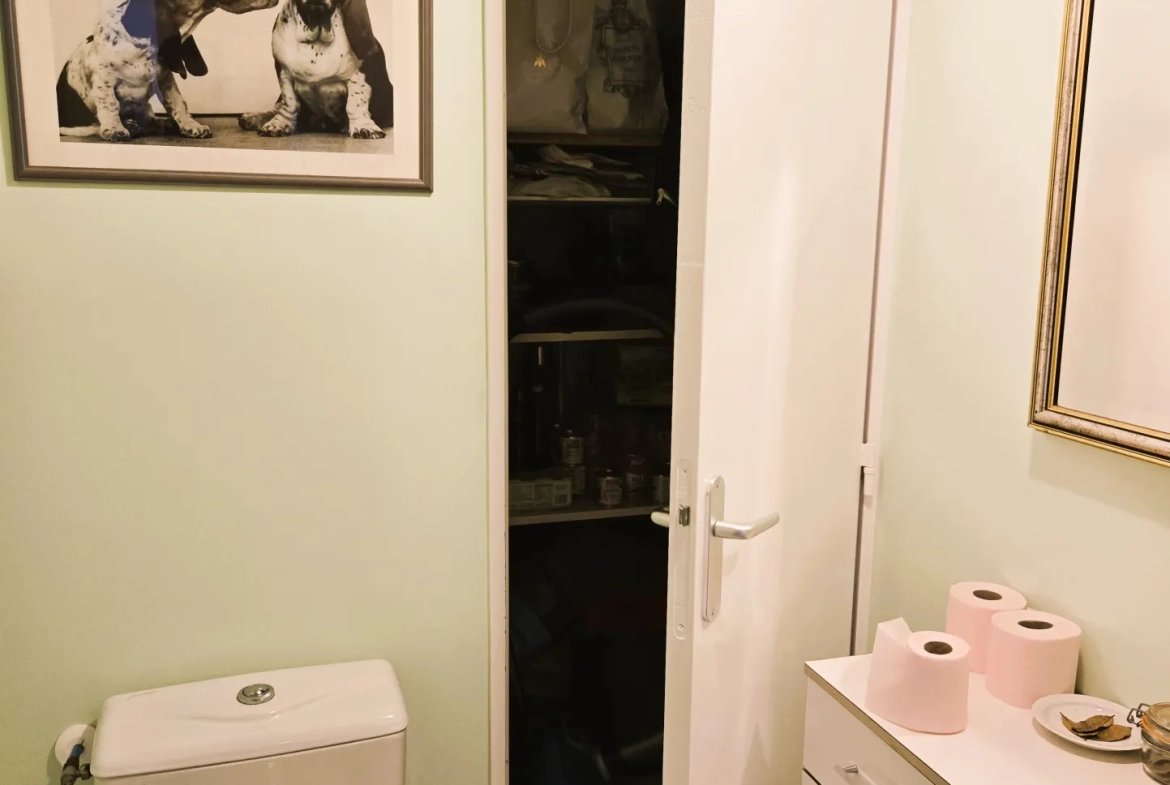 Appartement 3 pièces à Marseille proche gare Saint Charles avec terrasse et parking 