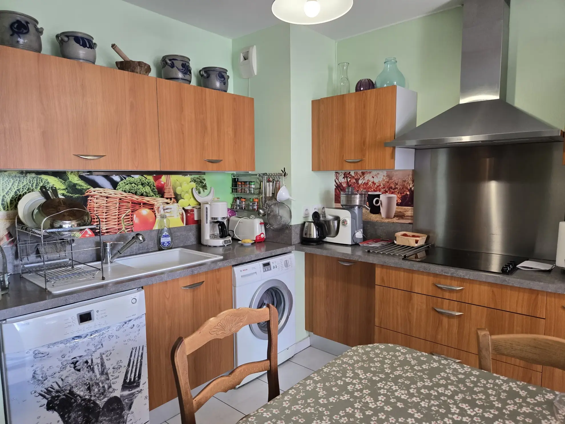 Appartement 3 pièces à Marseille proche gare Saint Charles avec terrasse et parking 