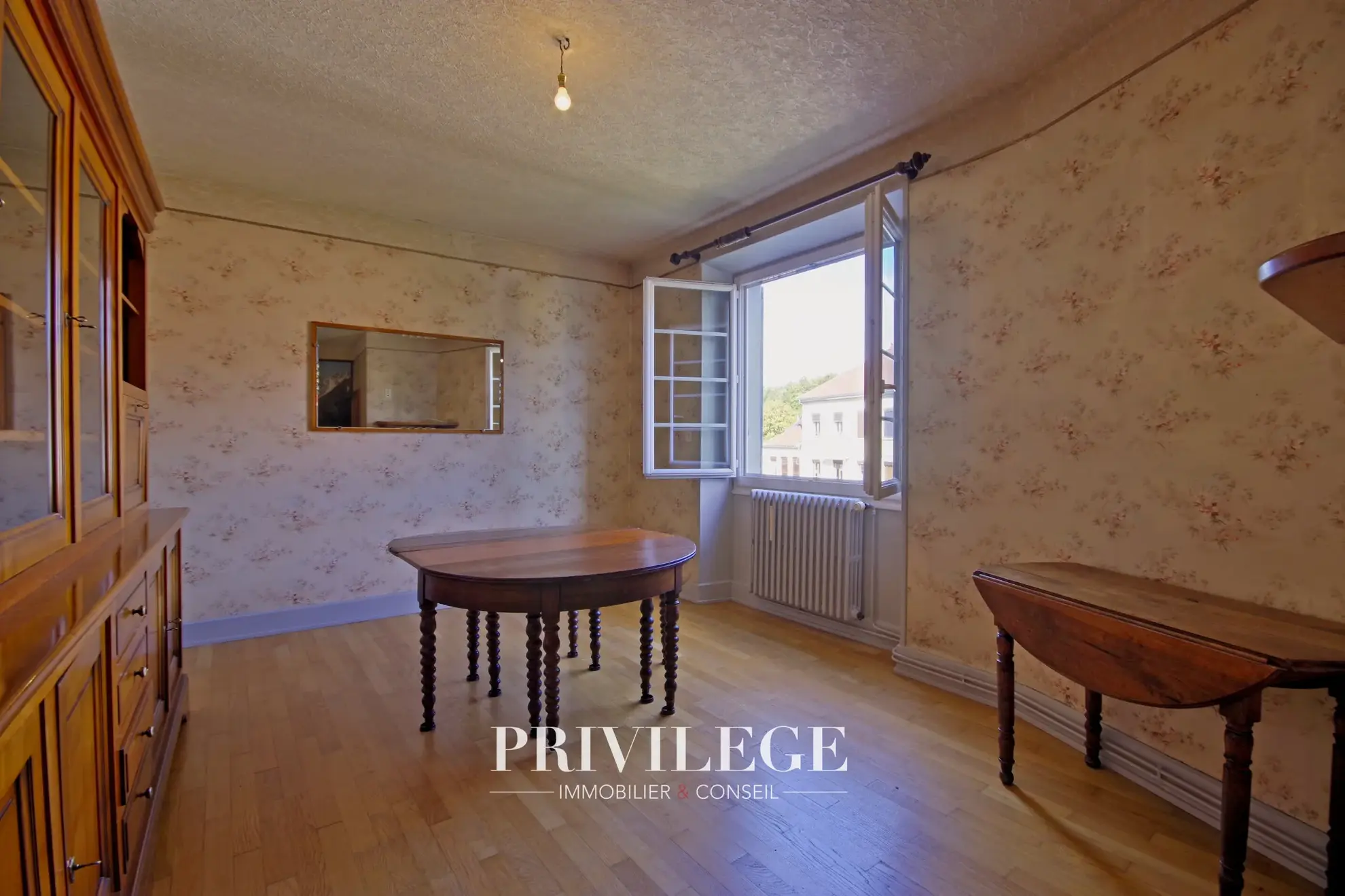 Appartement lumineux de 89 m² au centre-ville de Le Pont de Beauvoisin avec vue sur le Guiers 