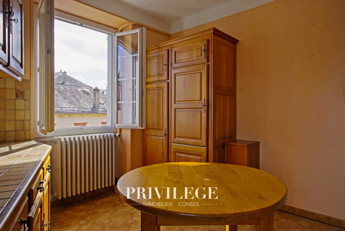 Appartement lumineux de 89 m² au centre-ville de Le Pont de Beauvoisin avec vue sur le Guiers 