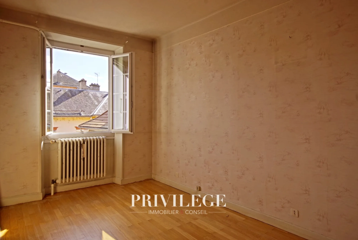 Appartement lumineux de 89 m² au centre-ville de Le Pont de Beauvoisin avec vue sur le Guiers 