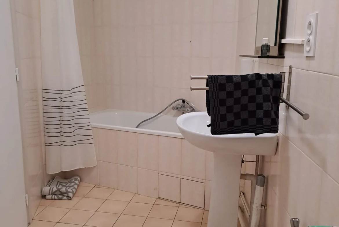 Appartement F2 avec Terrasse à Amélie-les-Bains - Investissement ou Résidence Secondaire 