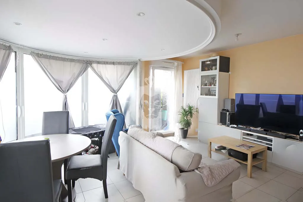 Charmant appartement 3 pièces avec terrasse et parking à Bonneuil-sur-Marne 