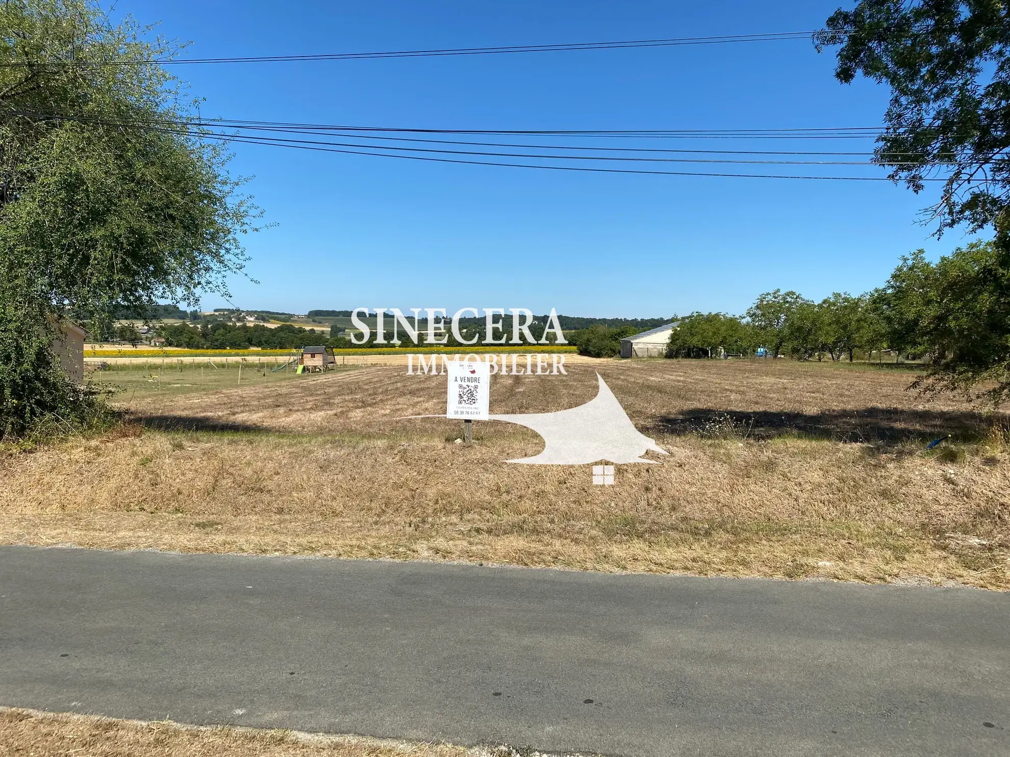 Superbe terrain constructible à Verteillac avec vue sur la campagne 