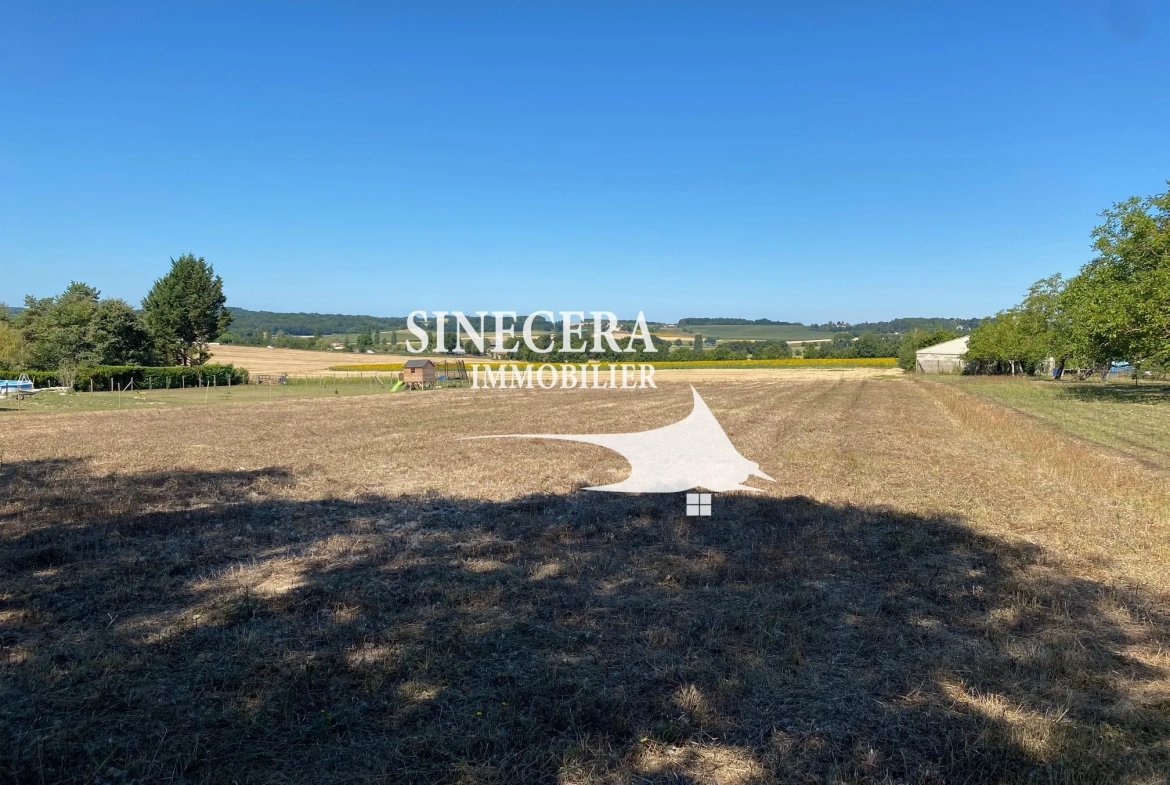 Superbe terrain constructible à Verteillac avec vue sur la campagne 