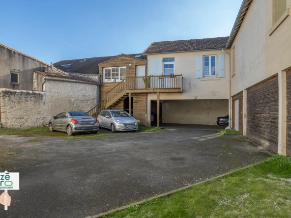Bel appartement à Luçon en vente, 2 chambres, parking sécurisé, cave, idéalement situé