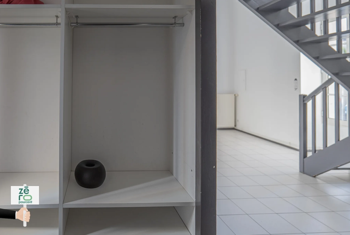 Bel appartement à Luçon en vente, 2 chambres, parking sécurisé, cave, idéalement situé 