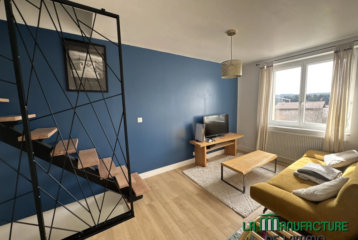 Maison F4 avec jardin et stationnement à Saint-Just-Malmont 