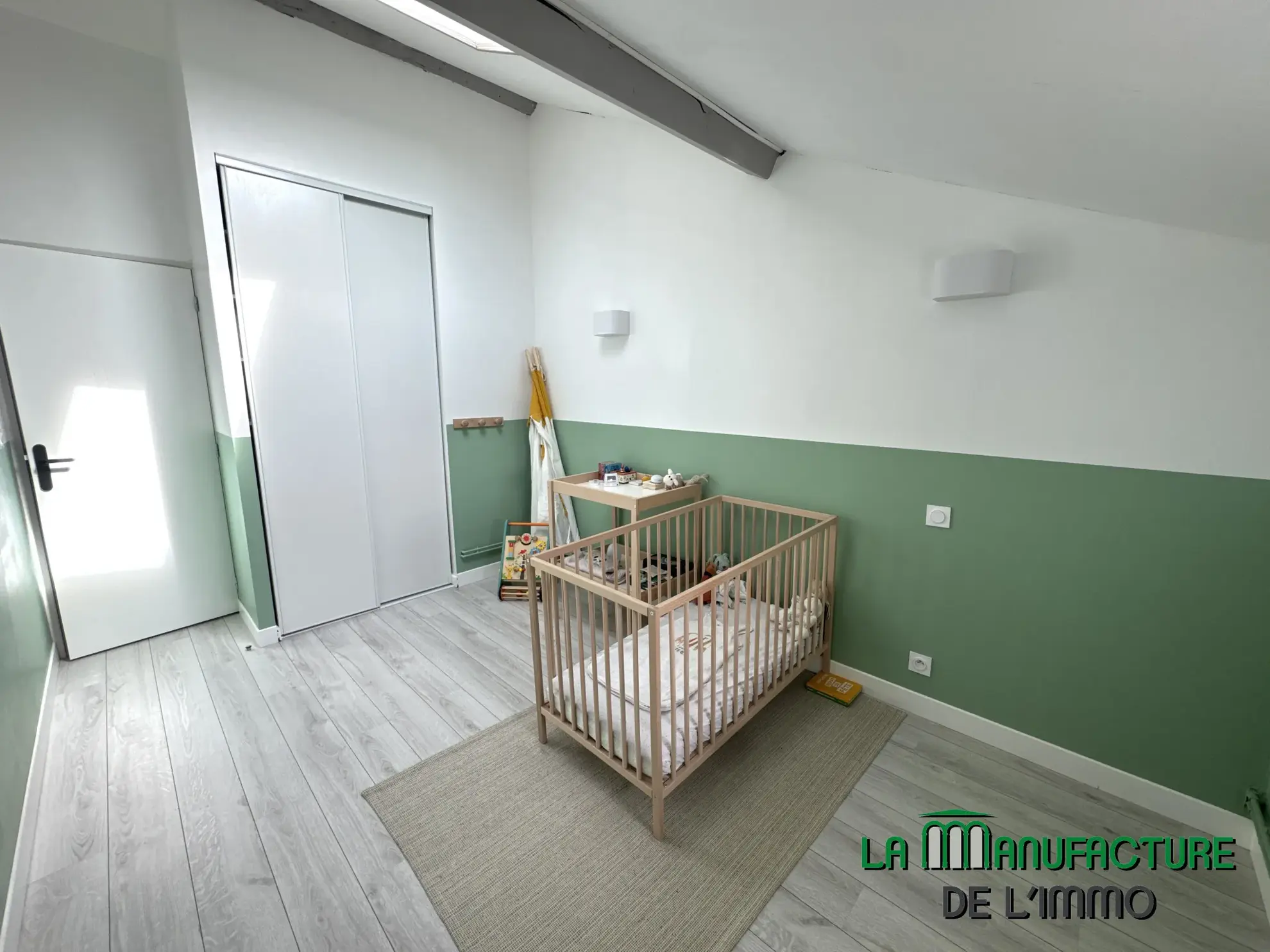 Maison F4 avec jardin et stationnement à Saint-Just-Malmont 