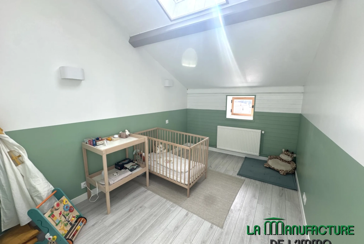 Maison F4 avec jardin et stationnement à Saint-Just-Malmont 