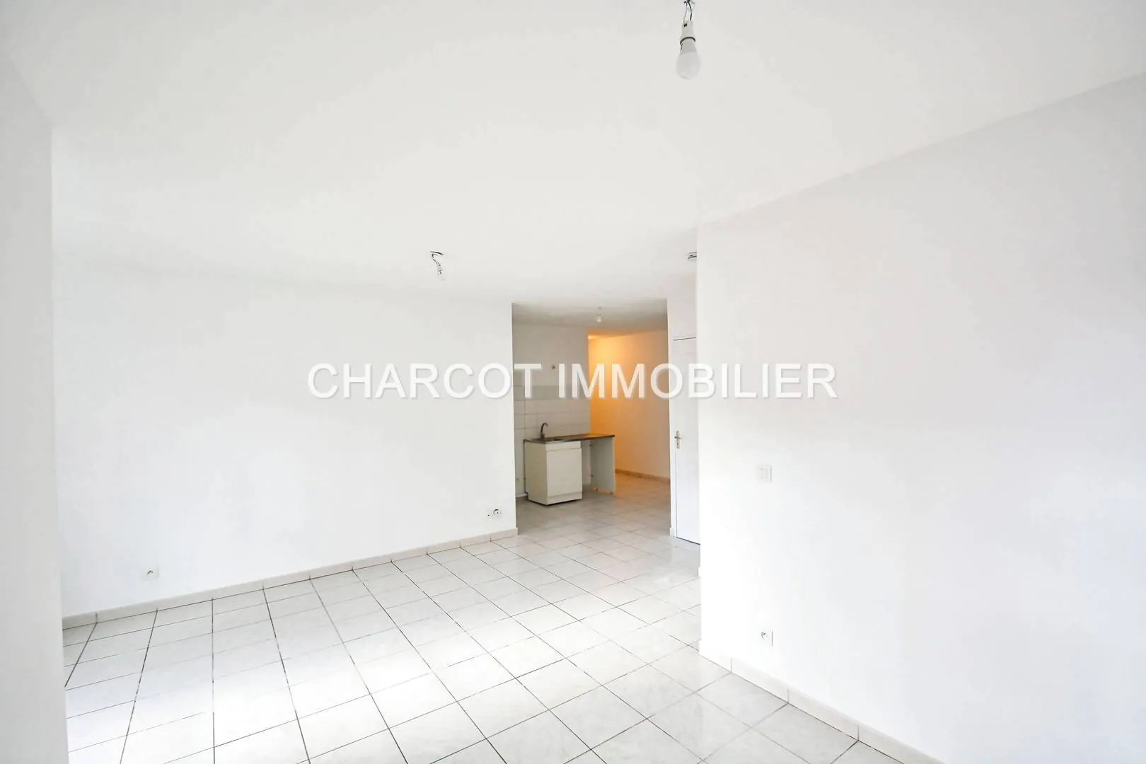 Appartement 2 pièces avec parking à Ste Foy-Lès-Lyon – Résidence récente 
