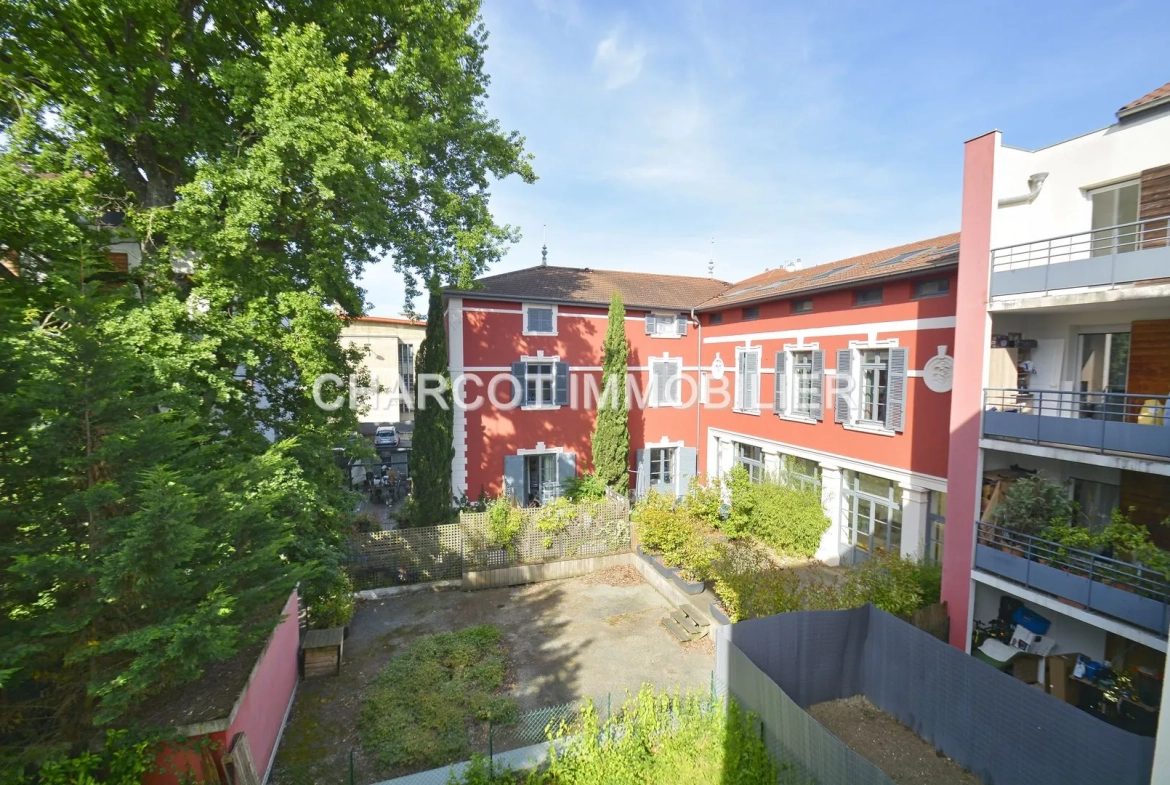 Appartement 2 pièces avec parking à Ste Foy-Lès-Lyon – Résidence récente 